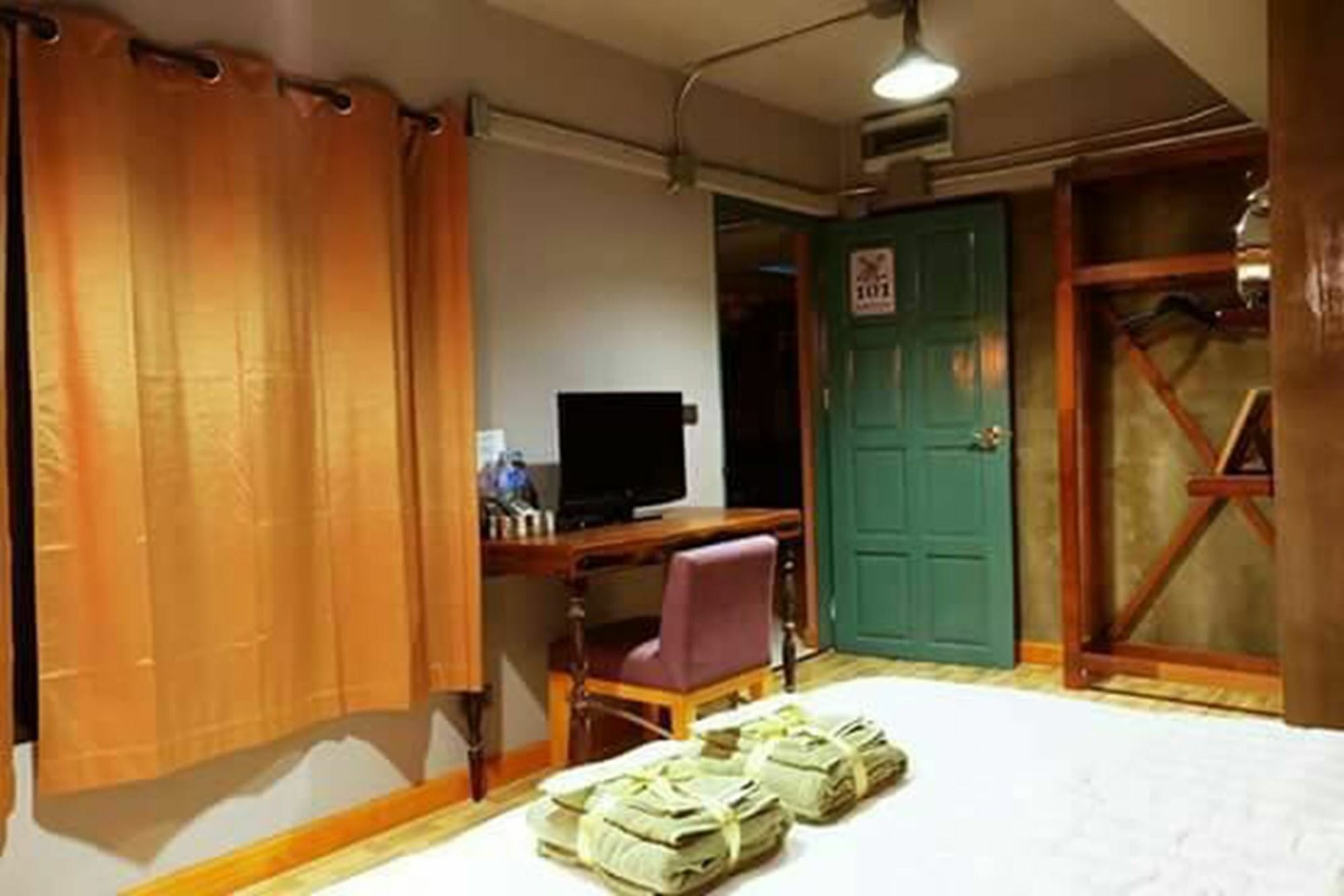 Hotel Bann Aom Boutique Pranburi Esterno foto
